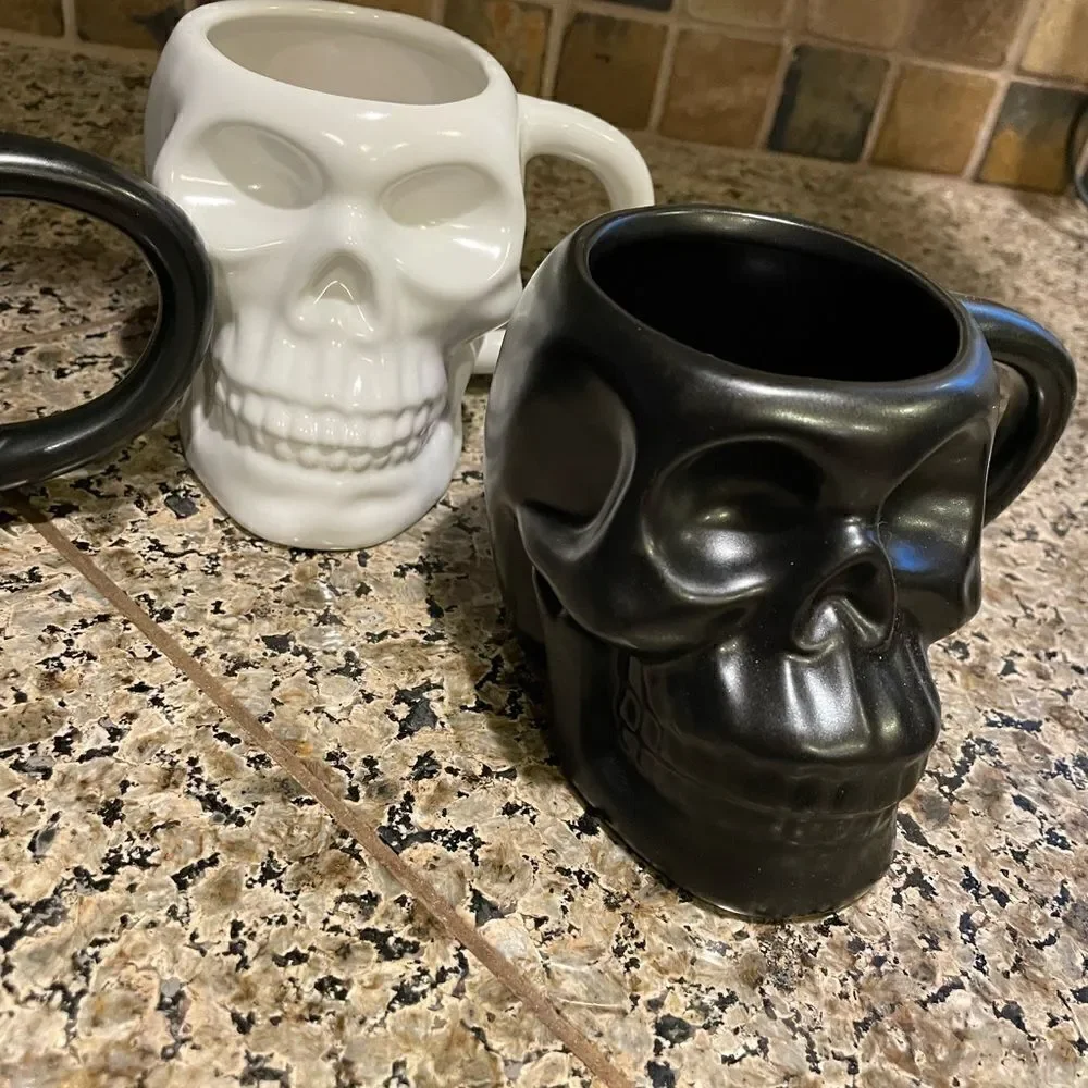 Hyde and EEK Stoneware Skull Mugs  Set of 4 with 3 Shot Glasses